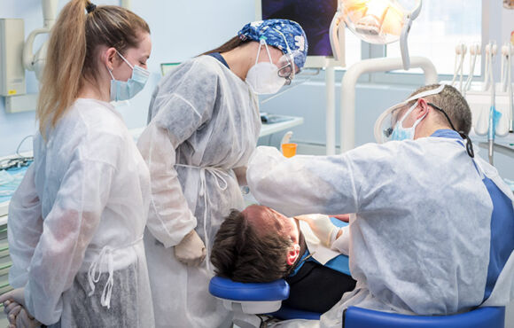 30 anni di esperienza in servizi odontoiatrici